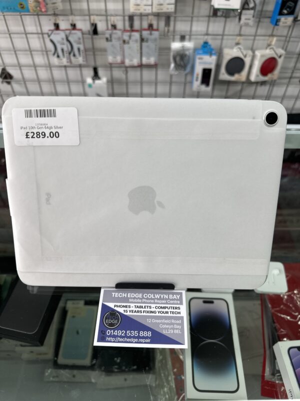 iPad 10th Generation Silver / Pink 64GB - Image 2