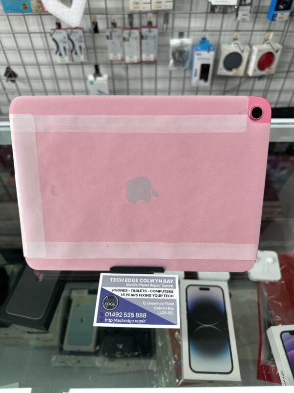 iPad 10th Generation Silver / Pink 64GB